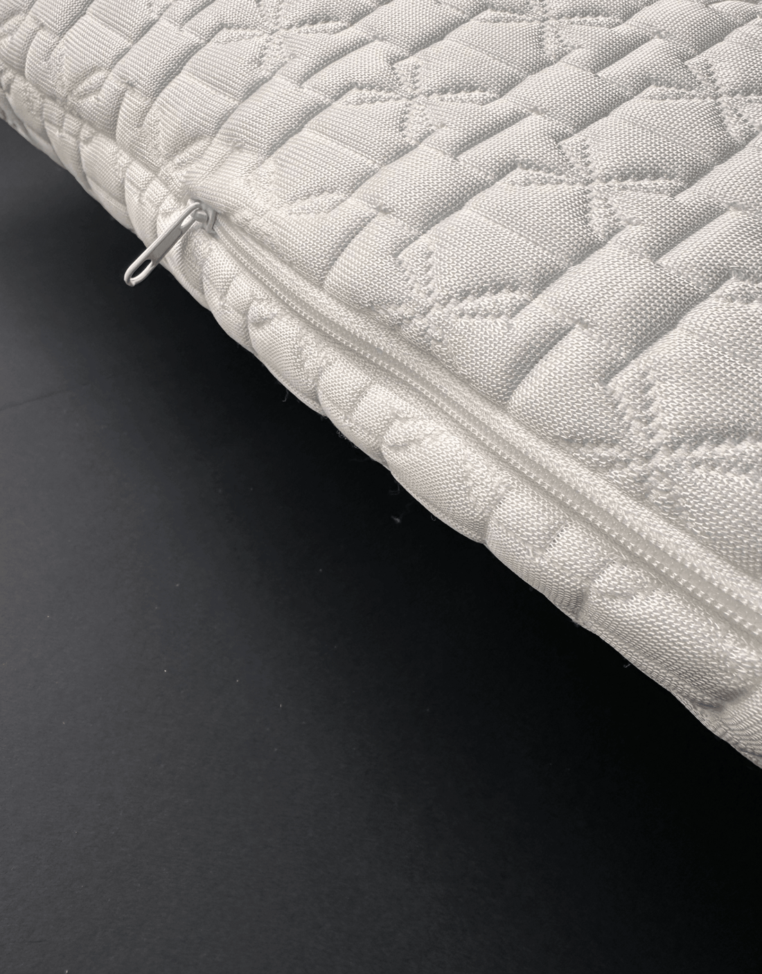 What's Inside the Diamond Pillow? A Look at the Materials and Design - Kiyo Pure